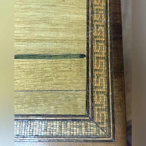 Antique Italian Sorrento wood inlay puzzle casket box with key 6.25" - Picture 5 of 10